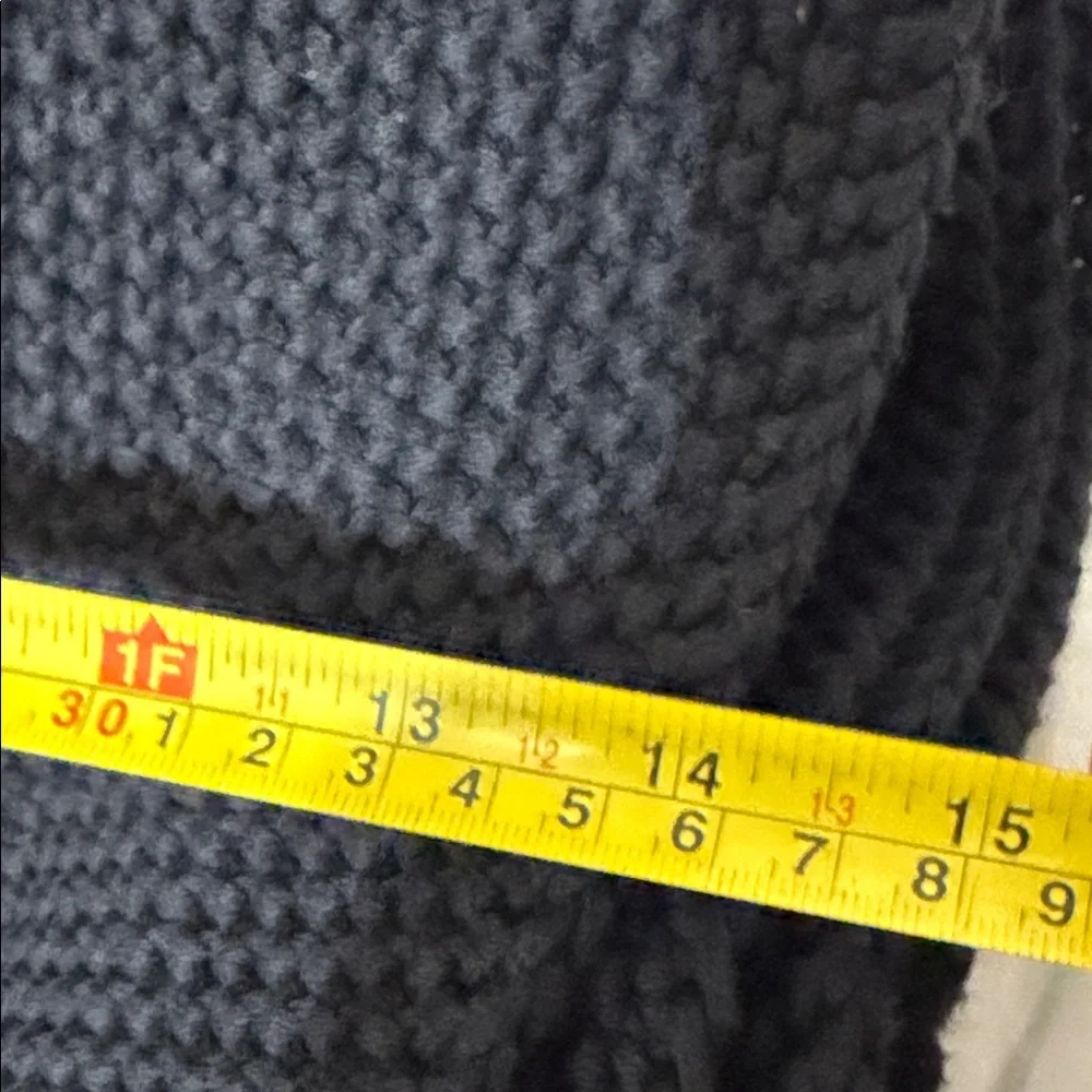 Organic OS Black Knit Scarf With Pockets 14 in wide 8 feet long